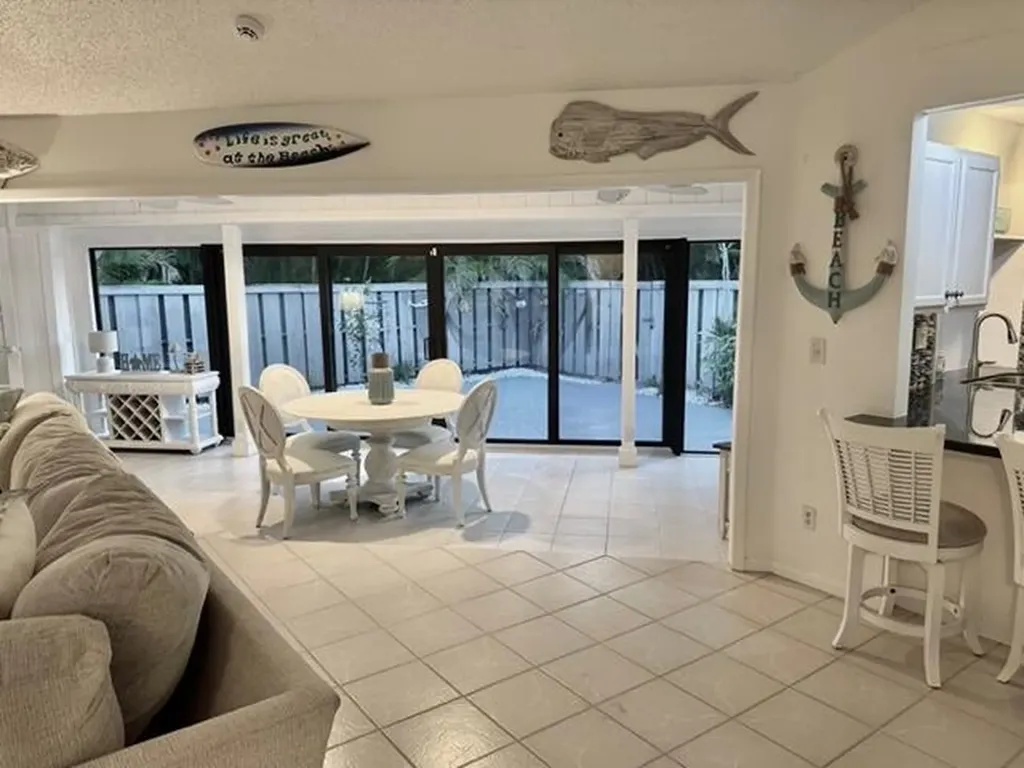 1127 E Seminole Avenue Jupiter FL 33477