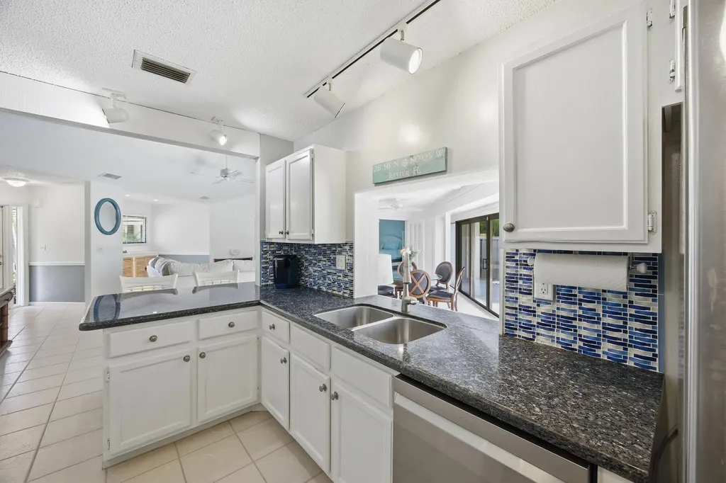 1127 E Seminole Avenue Jupiter FL 33477