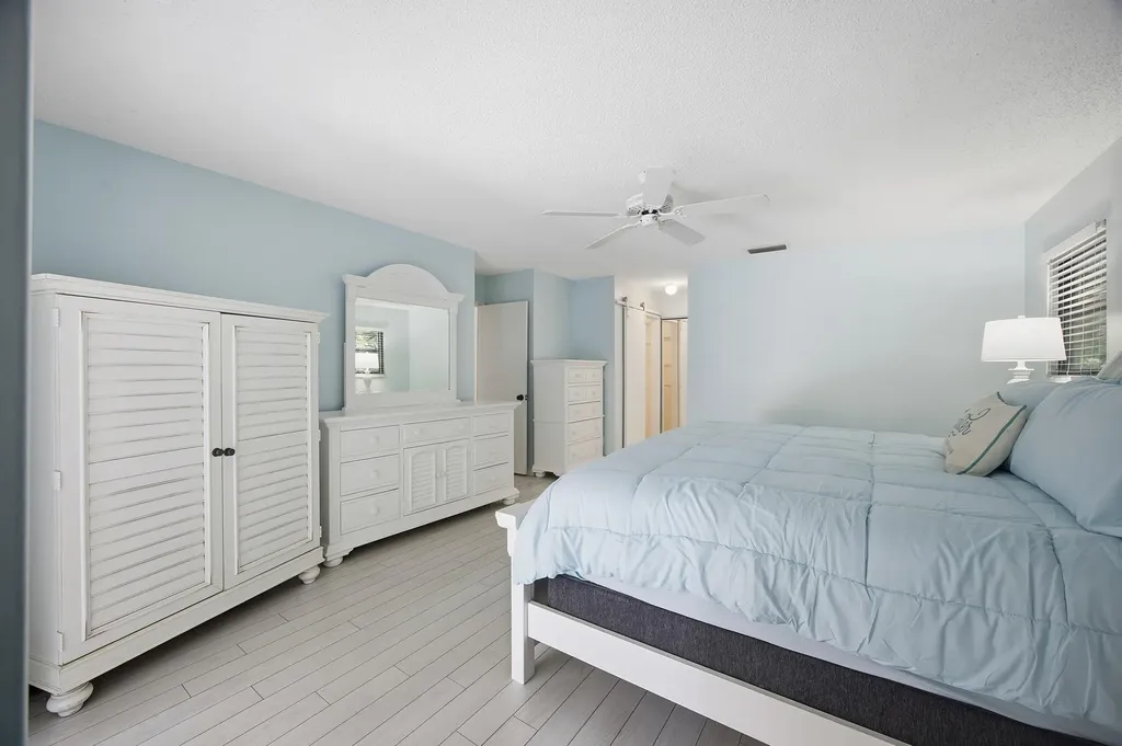 1127 E Seminole Avenue Jupiter FL 33477