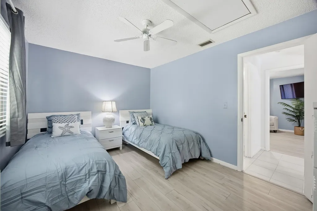 1127 E Seminole Avenue Jupiter FL 33477
