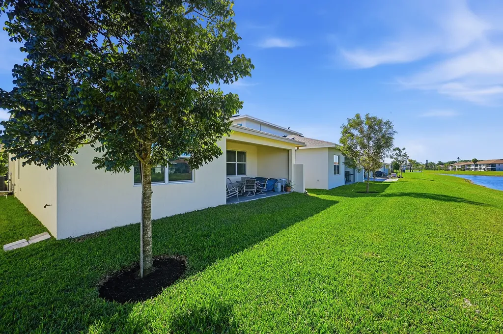 5689 Graceful Way Delray Beach FL 33484