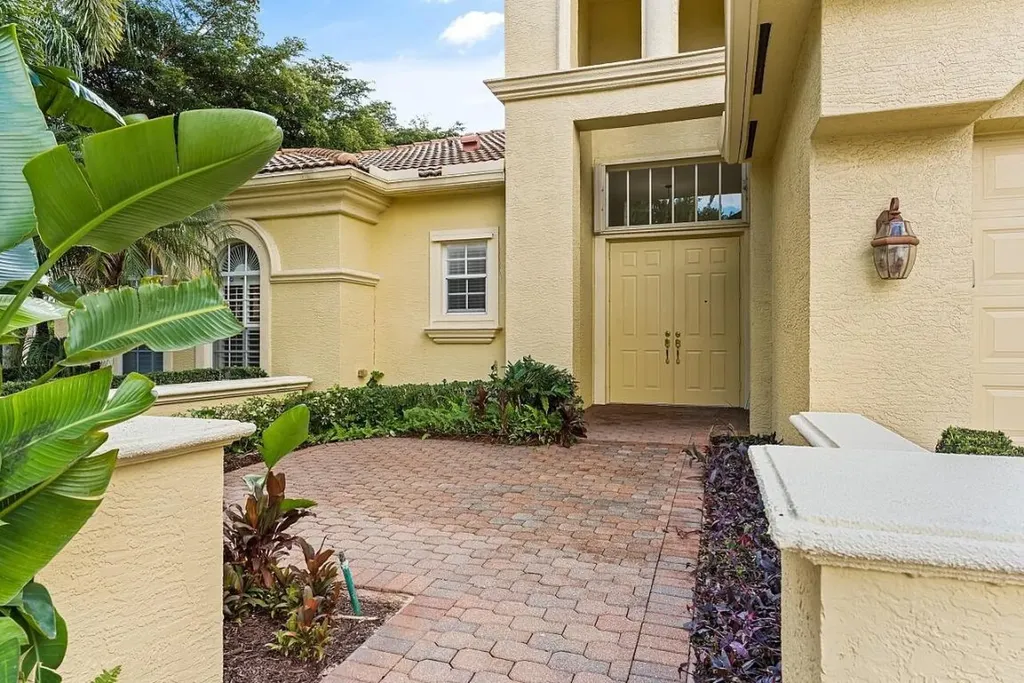 9724 Via Grandezza W Wellington FL 33411