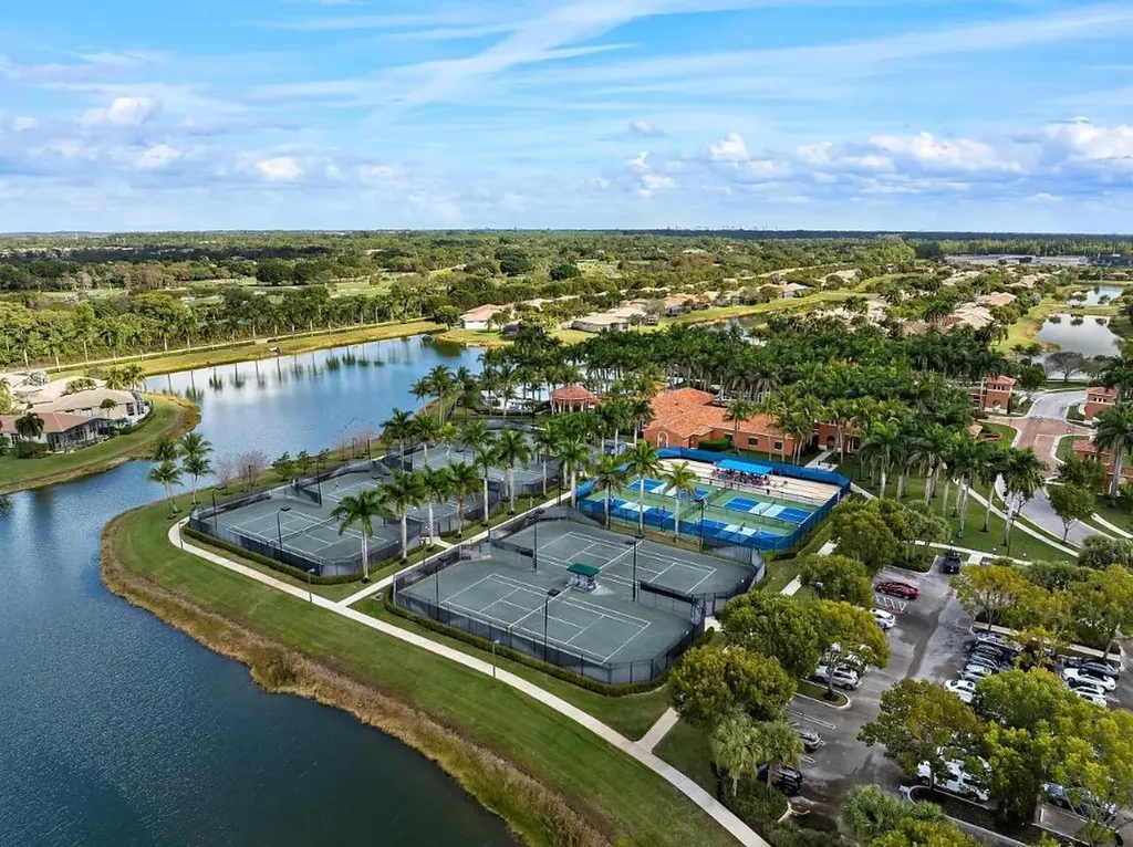 9724 Via Grandezza W Wellington FL 33411