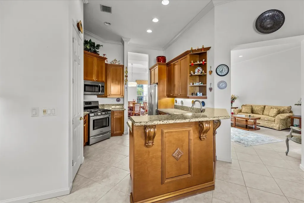 486 NW Blue Lake Drive Port St Lucie FL 34986