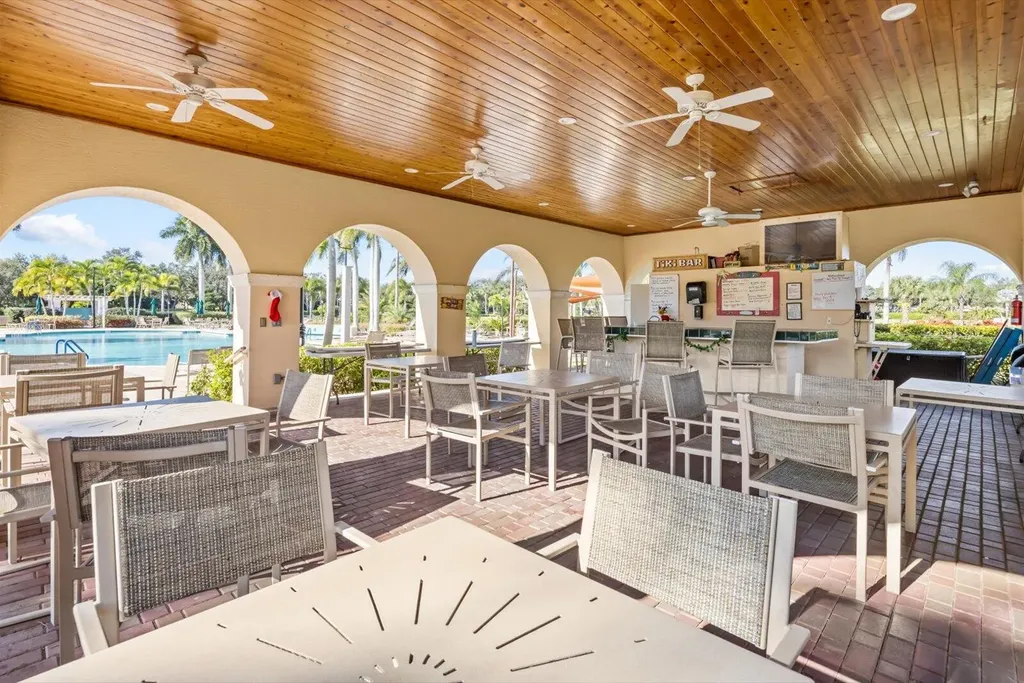 486 NW Blue Lake Drive Port St Lucie FL 34986