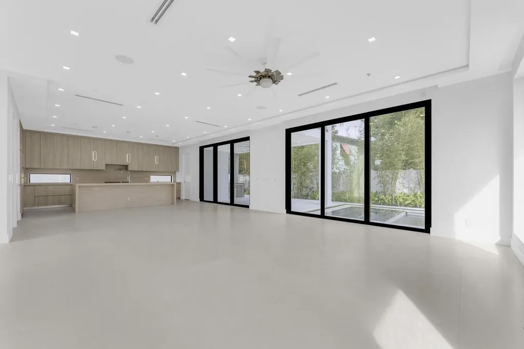 913 Denery Lane Delray Beach FL 33483