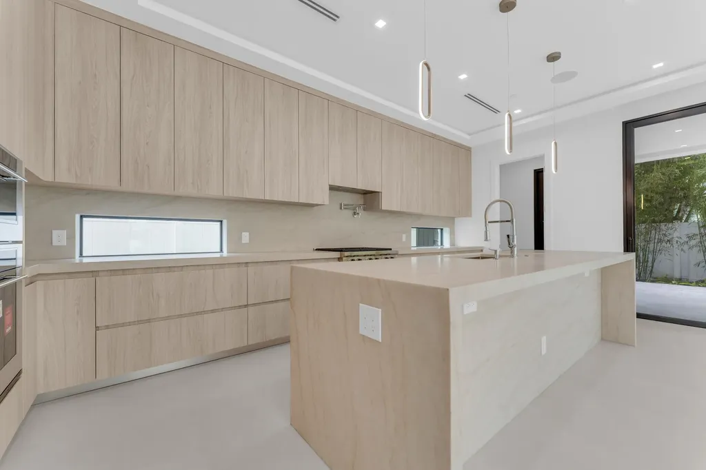 913 Denery Lane Delray Beach FL 33483
