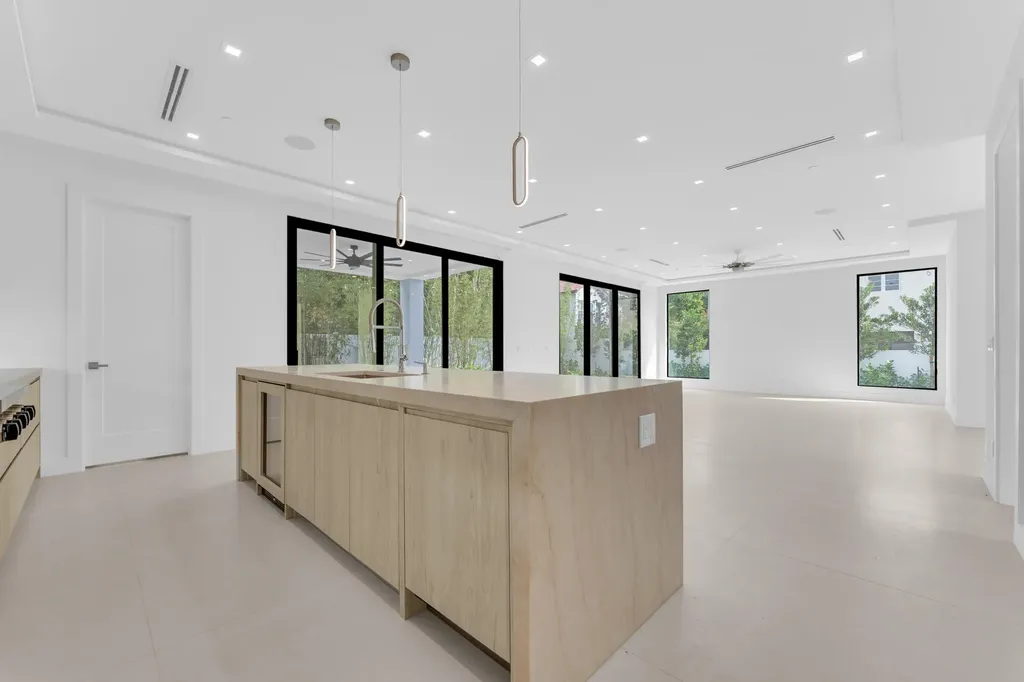 913 Denery Lane Delray Beach FL 33483