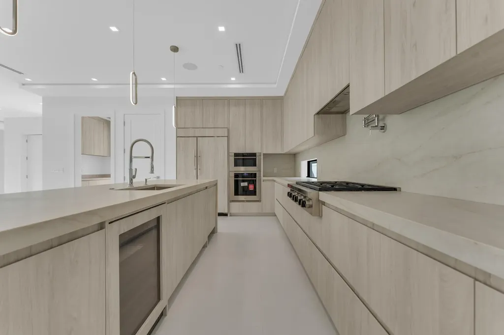 913 Denery Lane Delray Beach FL 33483