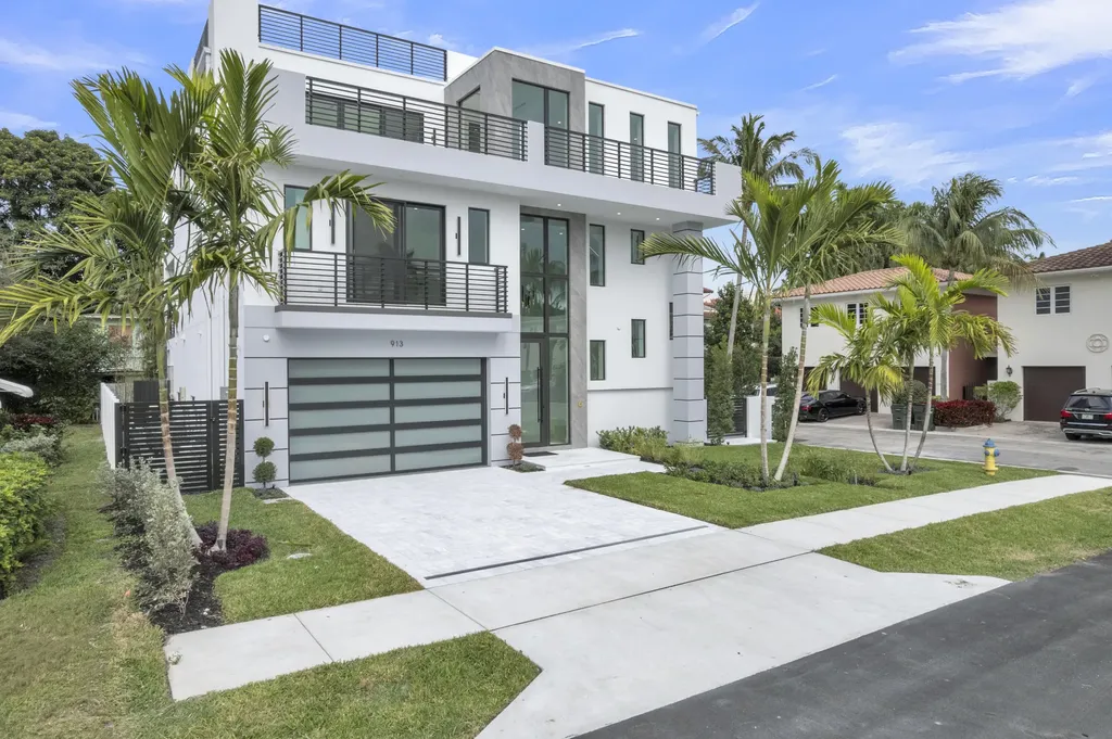913 Denery Lane Delray Beach FL 33483