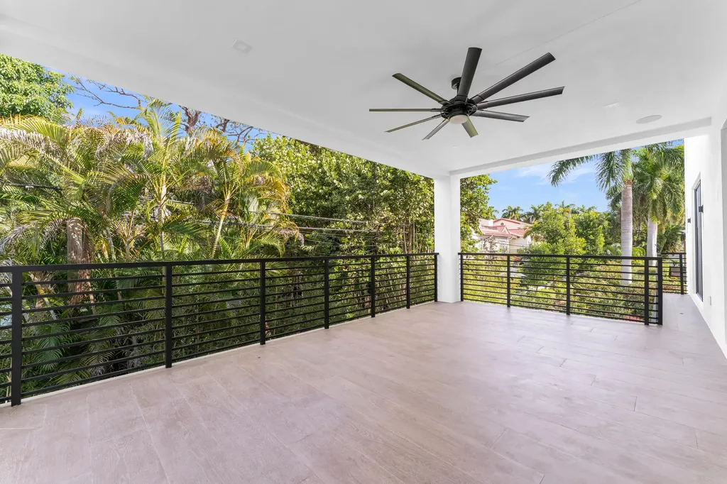 913 Denery Lane Delray Beach FL 33483