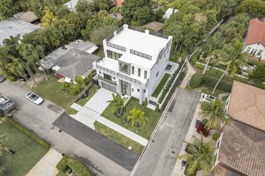 913 Denery Lane Delray Beach FL 33483