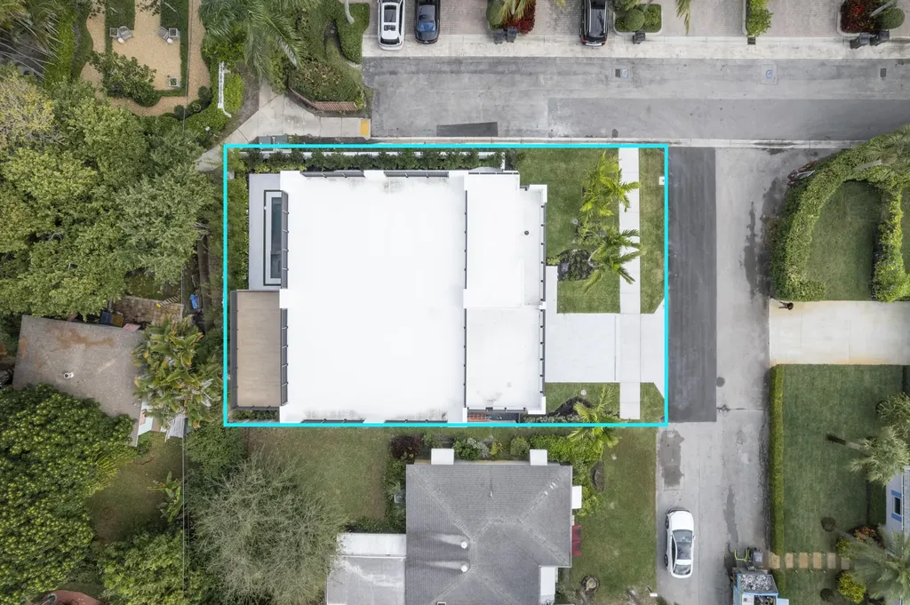 913 Denery Lane Delray Beach FL 33483