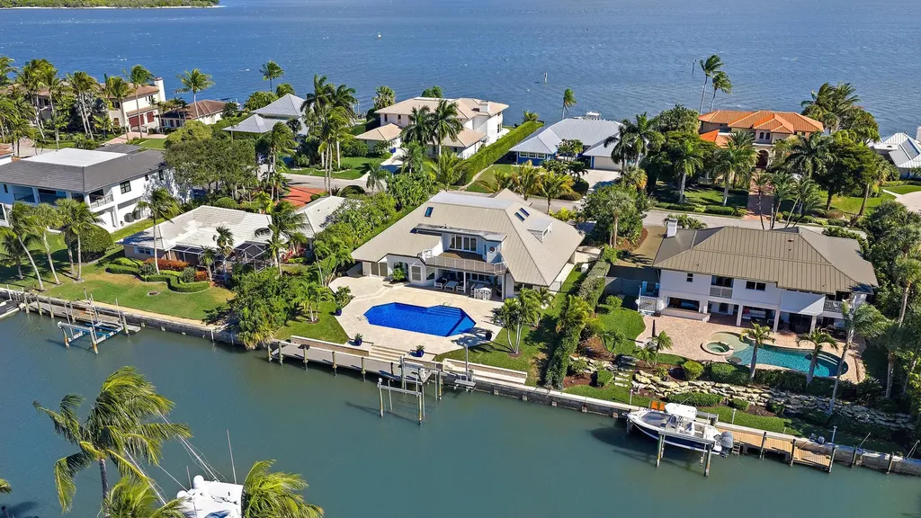 19 Island Road Sewalls Point FL 34996