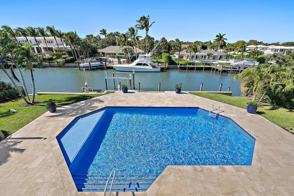 19 Island Road Sewalls Point FL 34996