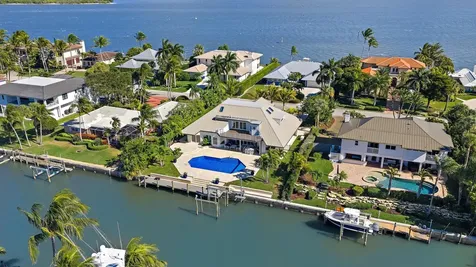 19 Island Road Sewalls Point FL 34996