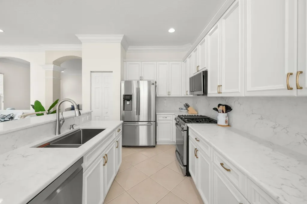 396 NW Springview Loop Port St Lucie FL 34986