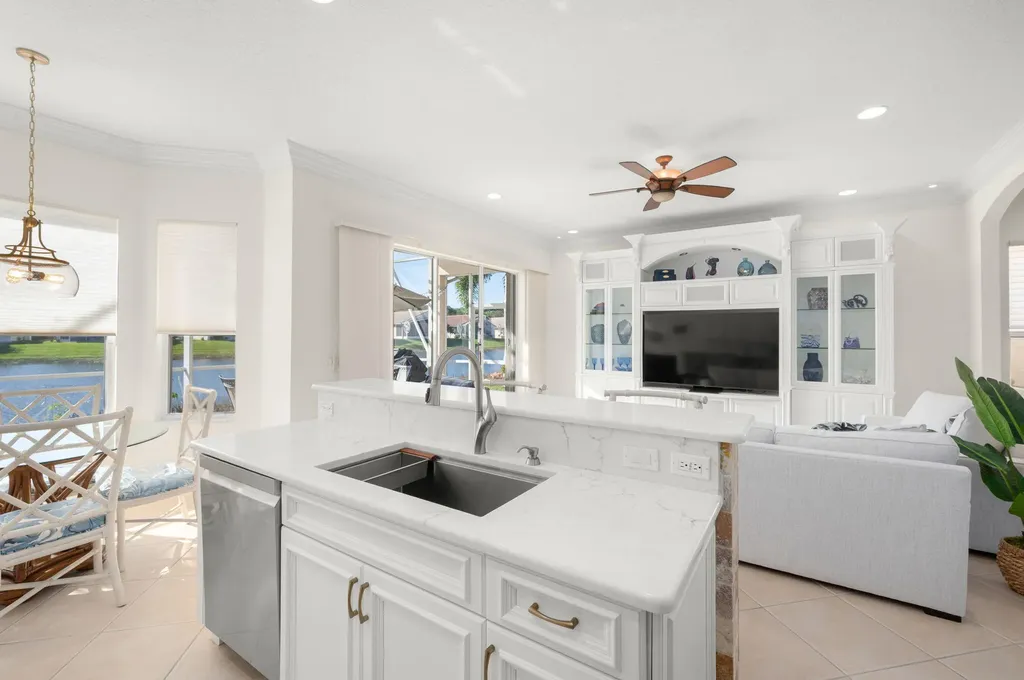 396 NW Springview Loop Port St Lucie FL 34986