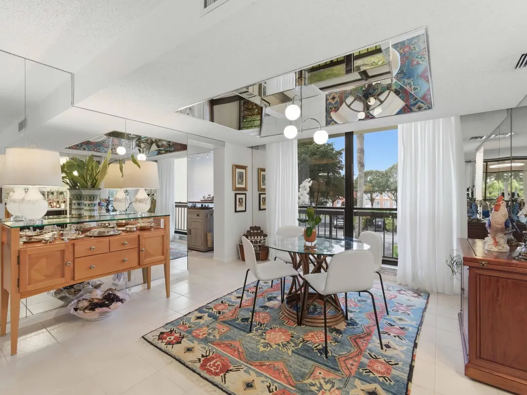 2520 Presidential Way West Palm Beach FL 33401