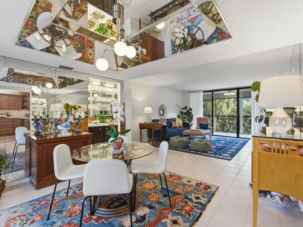 2520 Presidential Way West Palm Beach FL 33401