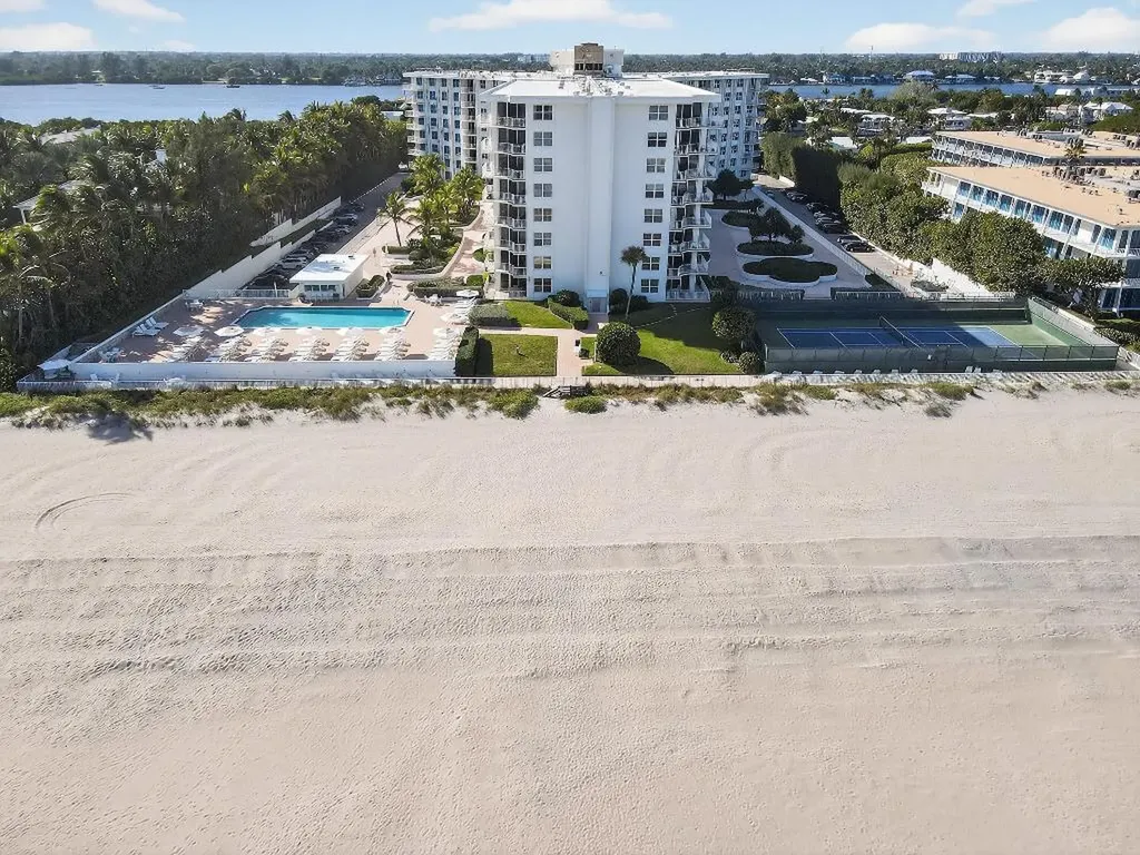 2295 S Ocean Boulevard Palm Beach FL 33480
