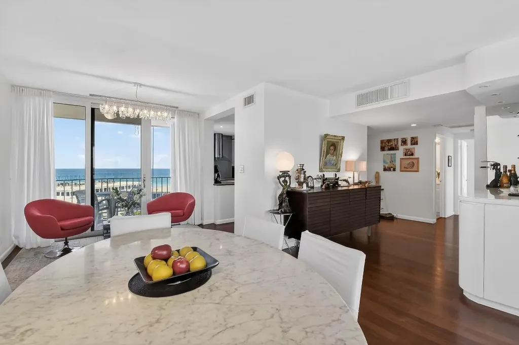 2295 S Ocean Boulevard Palm Beach FL 33480