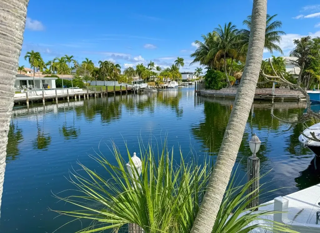 4740 NE 22nd Avenue Lighthouse Point FL 33064