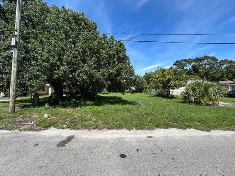 312 N 18th Street Fort Pierce FL 34950