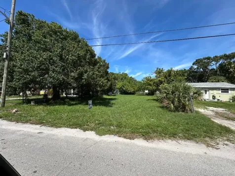 312 N 18th Street Fort Pierce FL 34950