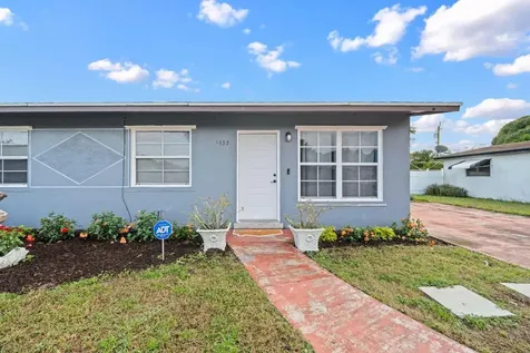 1635 W 32nd Street Riviera Beach FL 33404
