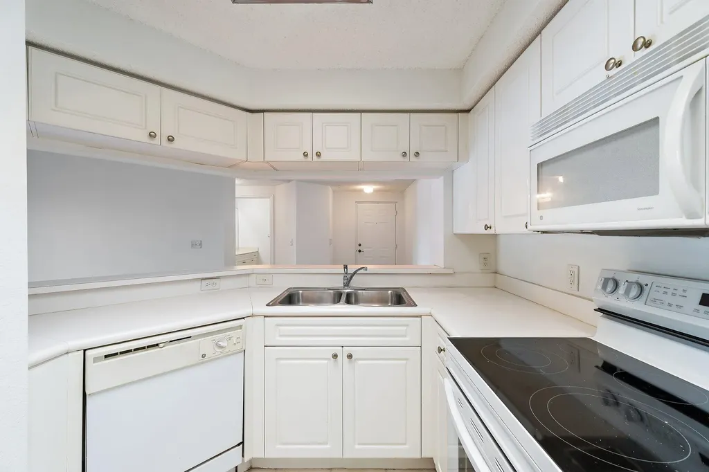 2729 Anzio Court Palm Beach Gardens FL 33410