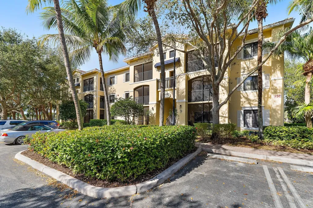 2729 Anzio Court Palm Beach Gardens FL 33410