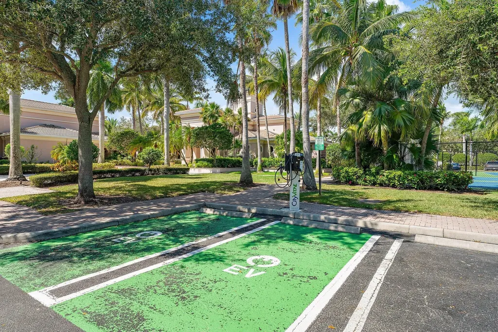 2729 Anzio Court Palm Beach Gardens FL 33410