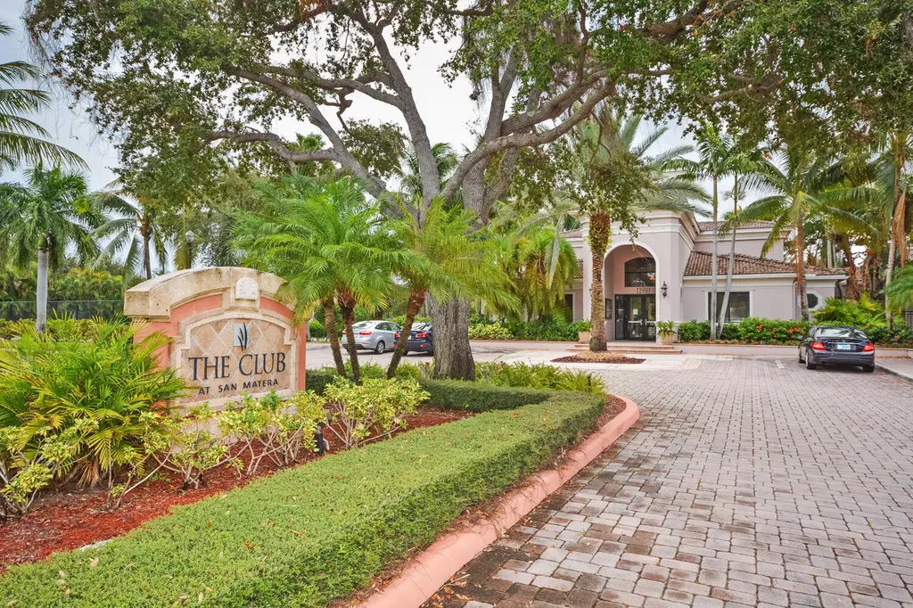 2729 Anzio Court Palm Beach Gardens FL 33410