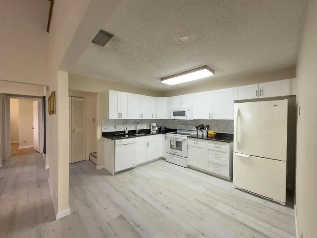 3851 Island Club Circle E Lake Worth FL 33462