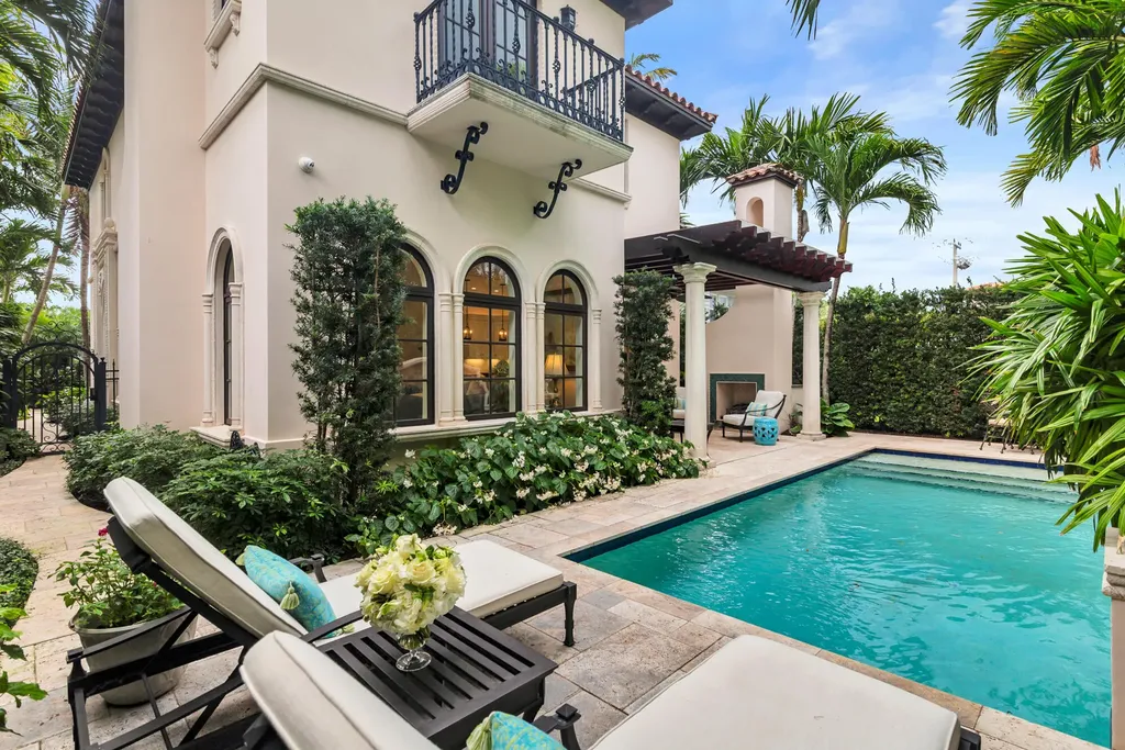 261 Seminole Avenue Palm Beach FL 33480