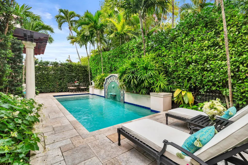 261 Seminole Avenue Palm Beach FL 33480