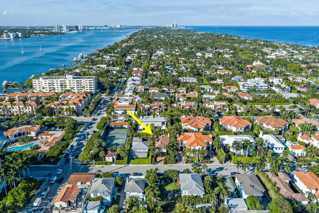 261 Seminole Avenue Palm Beach FL 33480