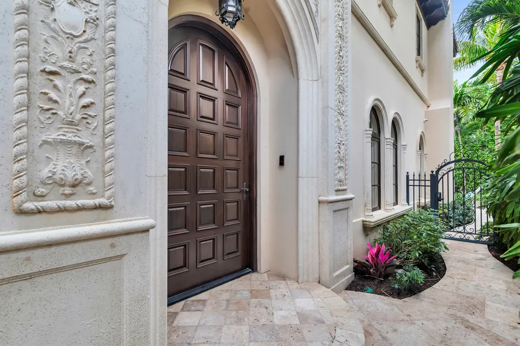 261 Seminole Avenue Palm Beach FL 33480