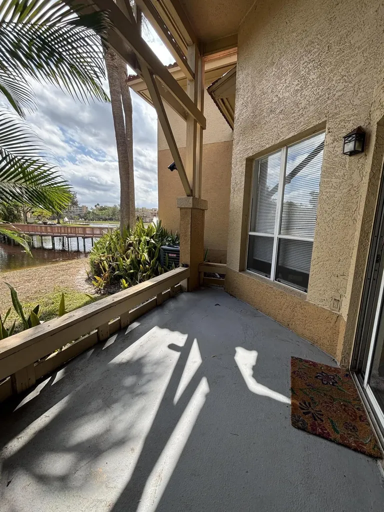4831 Via Palm Lakes West Palm Beach FL 33417