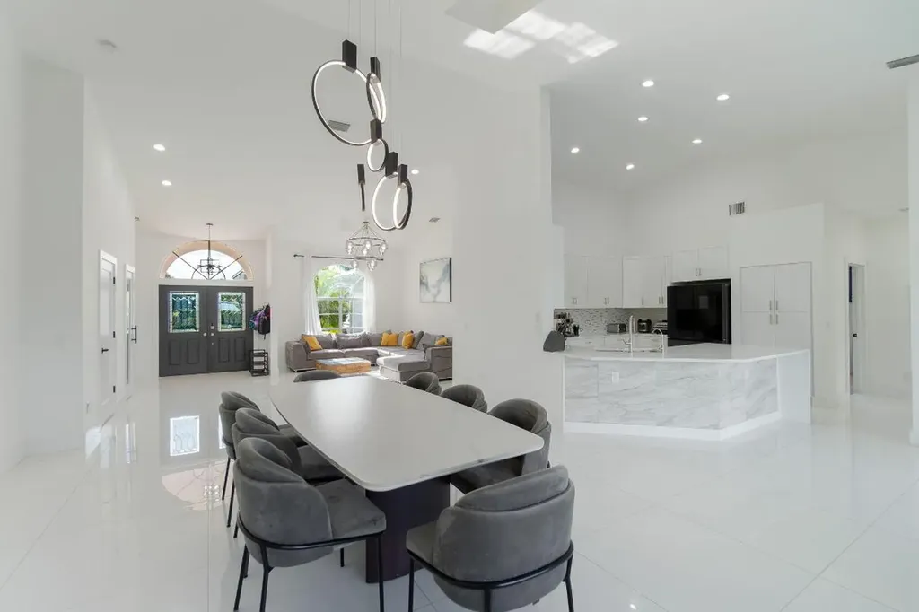 120 Saratoga Boulevard W Royal Palm Beach FL 33411