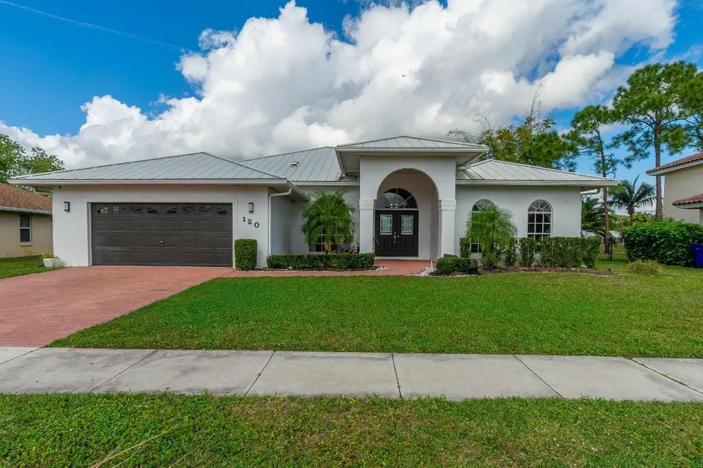 120 Saratoga Boulevard W Royal Palm Beach FL 33411