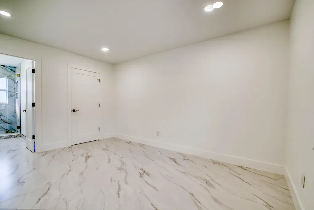 10084 Meridian Way N Palm Beach Gardens FL 33410