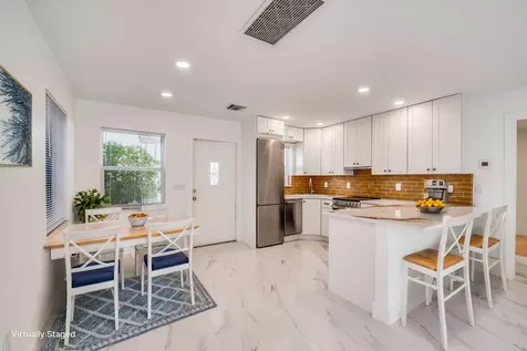 10084 Meridian Way N Palm Beach Gardens FL 33410