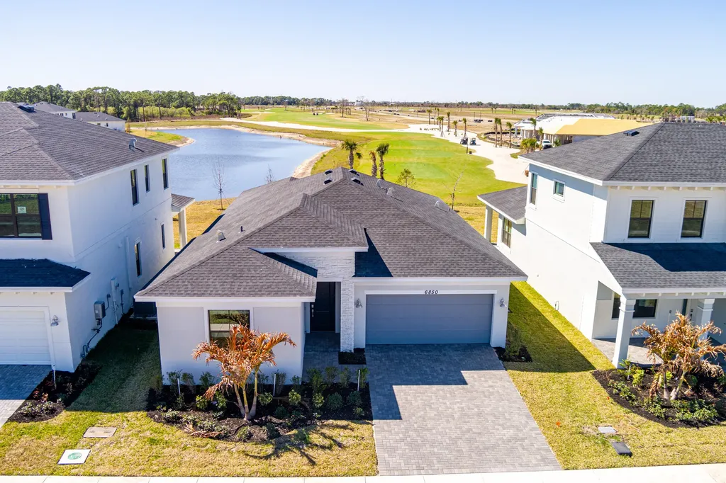 6850 NW Kestrel Lane Port St Lucie FL 34987
