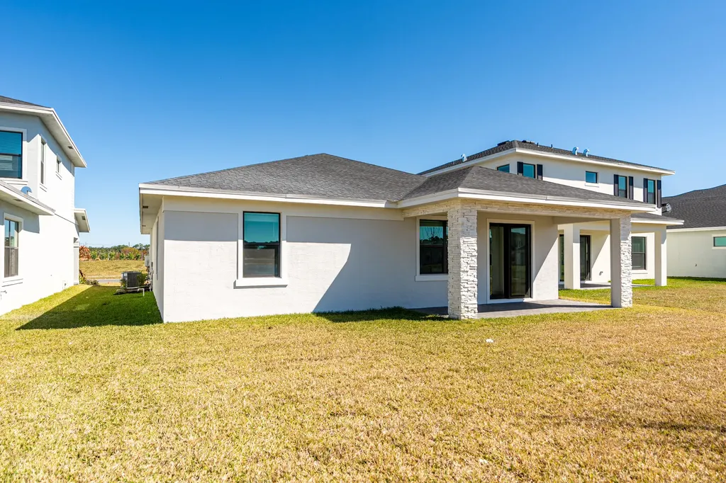 6850 NW Kestrel Lane Port St Lucie FL 34987