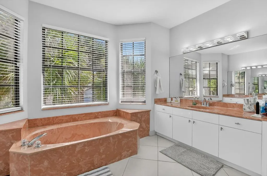 10058 Umberland Place Boca Raton FL 33428