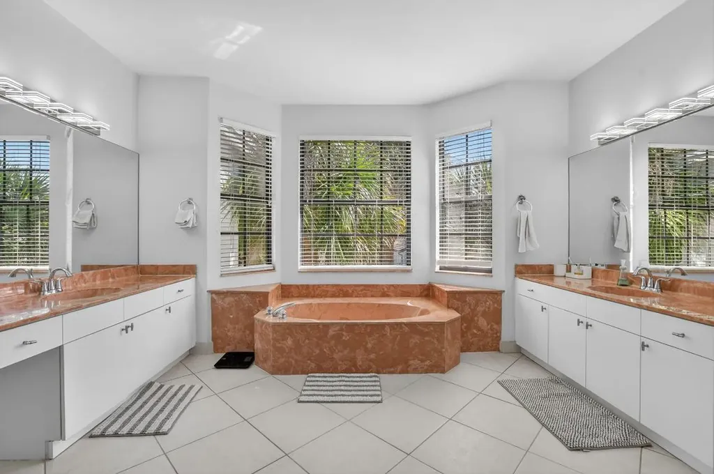 10058 Umberland Place Boca Raton FL 33428