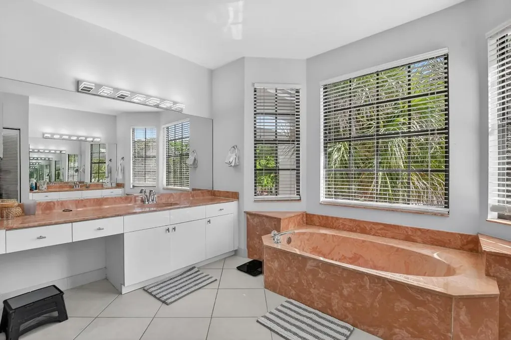 10058 Umberland Place Boca Raton FL 33428