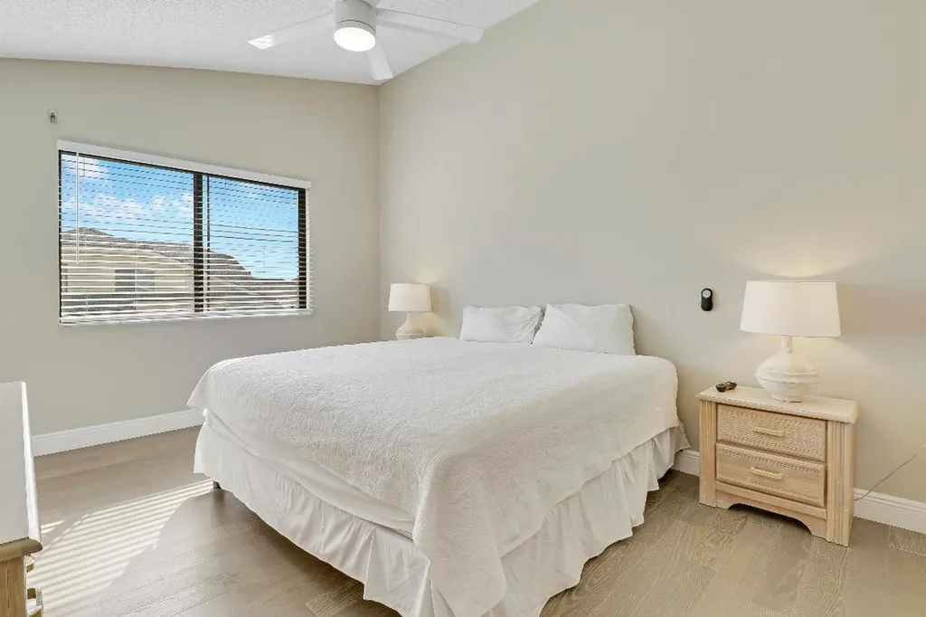 360 Bella Vista Court N Jupiter FL 33477